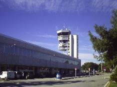 alicante airport image